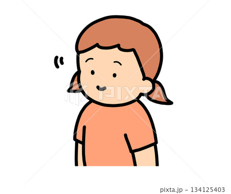 頷く　茶髪の女の子 134125403