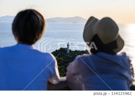 灯台と海を見る 灯台と海を見る 134125962