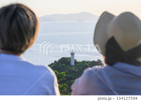灯台と海を望む 134127594