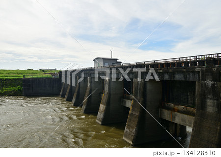 関宿水門　茨城県猿島郡五霞町　 134128310