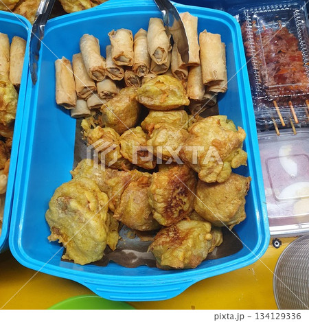 fried chicken at street food 134129336