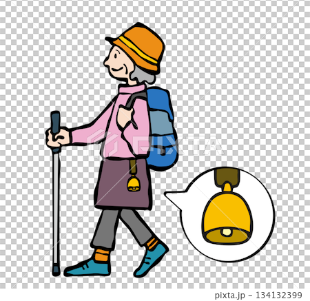 熊よけの鈴をつけて山登りをする女性（シニア） 134132399