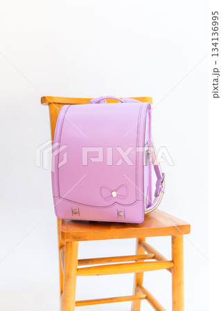 ぴかぴかのランドセル 134136995