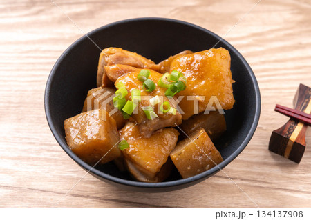 鶏肉とこんにゃくの味噌炒め 鶏肉とこんにゃくの味噌炒め 134137908