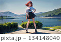 湖の近くに立つ赤髪の女の子 134148040