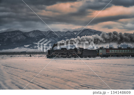 SLばんえつ物語号　磐越西線　福島県喜多方市 134148609