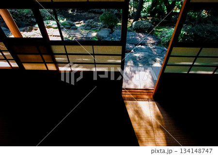日本家屋の縁側 134148747