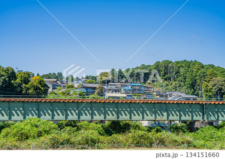 浜松市の天竜浜名湖鉄道の線路と街並み(静岡県) 134151660