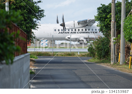 喜界島空港近辺でのATR42-600離陸滑走 2020年1月7日事故前日の記録(2枚組)その2 喜界島空港近辺でのATR42-600離陸滑走 2020年1月7日事故前日の記録(2枚組)その2 134153987