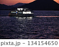夜なので安全第一！離島へ向かうフェリー 134154650