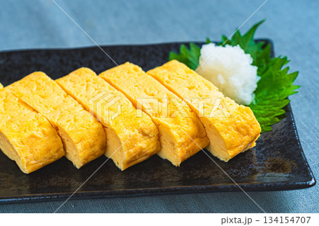 だし巻き玉子 和食の定番料理 134154707