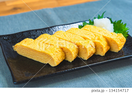 だし巻き玉子 和食の定番料理 134154717