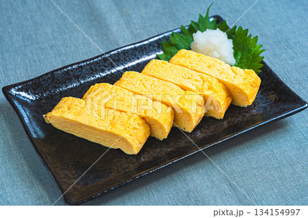 だし巻き玉子 和食の定番料理 だし巻き玉子 和食の定番料理 134154997