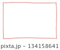 シンプルなくすみピンクのクレヨンタッチ囲み枠 134158641