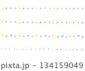 パステルカラーのクレヨンタッチ図形ラインセット（丸・四角・三角・ハート） 134159049