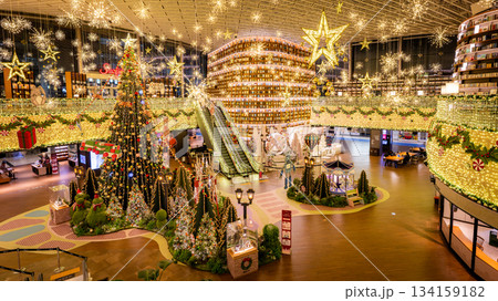 ソウルのピョルマダン図書館のイルミネーション 134159182