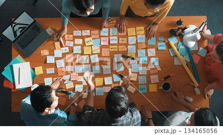 Top view of smart manager talking and explain idea and clapping idea. Symposium. 134165056