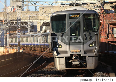 【JR西日本】225系5000番台 関空・紀州路快速（阪和線：美章園駅） 134168714