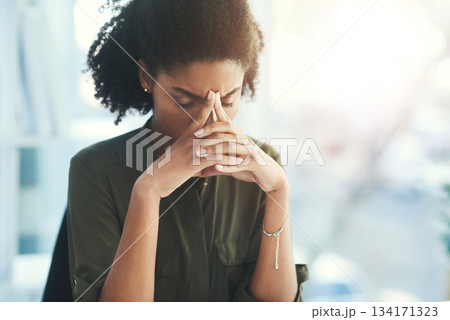 Headache, stress and business woman in office with problem, mistake and working on deadline. Burnout, anxiety and African female worker with frustrated, stressed out and migraine thinking of solution 134171323