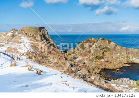 「青森県」雪景色の葦毛崎展望台 種差海岸 「青森県」雪景色の葦毛崎展望台 種差海岸 134175128