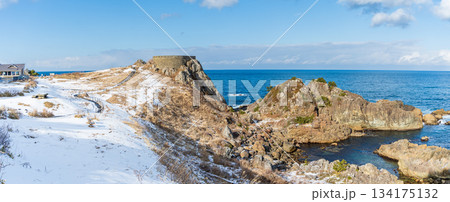 「青森県」雪景色の葦毛崎展望台 種差海岸 「青森県」雪景色の葦毛崎展望台 種差海岸 134175132