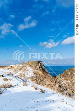 「青森県」雪景色の葦毛崎展望台 種差海岸 「青森県」雪景色の葦毛崎展望台 種差海岸 134175136