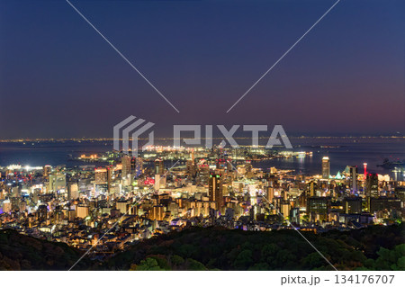 錨山から見る神戸の夜景 134176707