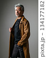 革ジャンを着た男性 134177182