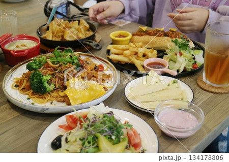 食べ物 食物 フード 134178806
