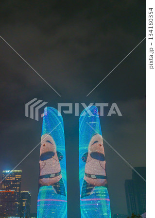 The Chengdu Twin Towers or Tianfu International Financial Center, are two modern skyscrapers in Chengdu, China Famous Landmark for tourism attraction. 31 October 2025, Chengdu, Sichuan, China The Chengdu Twin Towers or Tianfu International Financial Center, are two modern skyscrapers in Chengdu, China Famous Landmark for tourism attraction. 31 October 2025, Chengdu, Sichuan, China 134180354