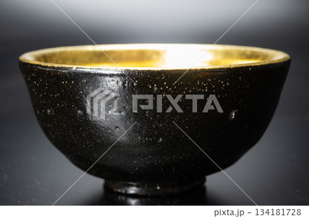 即中斎好 嶋台茶碗 金銀一双4|三代 佐々木昭楽 作・赤楽と黒楽の対茶碗 即中斎好 嶋台茶碗 金銀一双4|三代 佐々木昭楽 作・赤楽と黒楽の対茶碗 134181728