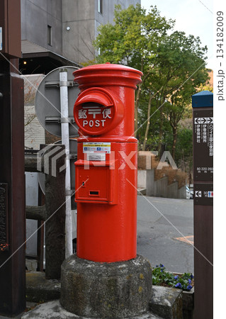 赤い郵便ポスト、伊香保温泉にて 134182009