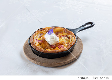 ケーキ　美味しそうなタルトの画像　 134183650