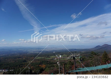 秋の鳥取　奥大山の紅葉風景 134183682