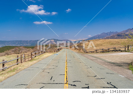 《熊本県》阿蘇のワインディングロード 134183937