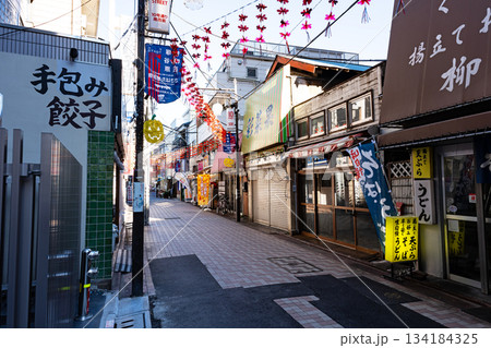 十号通り商店街　京王線笹塚駅の北側　東京都渋谷区笹塚 134184325