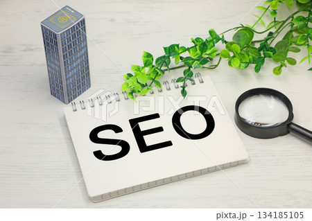 SEOと書かれた文字素材 134185105