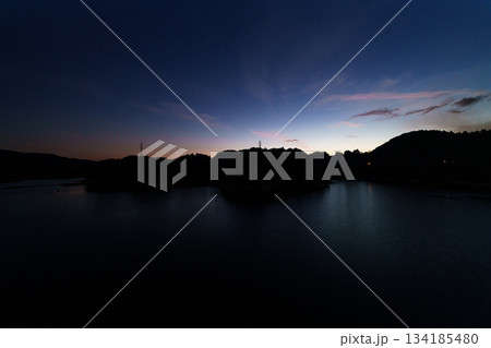 初冬の奈良布目ダム日没からブルーアワーまで ブルーアワー➃ 初冬の奈良布目ダム日没からブルーアワーまで ブルーアワー➃ 134185480