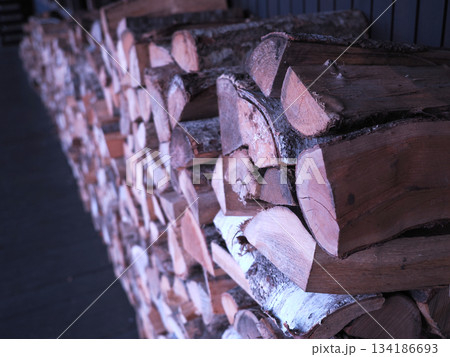 積み上げられている薪 134186693
