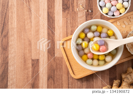 カラフル 多彩 色とりどり 134190872