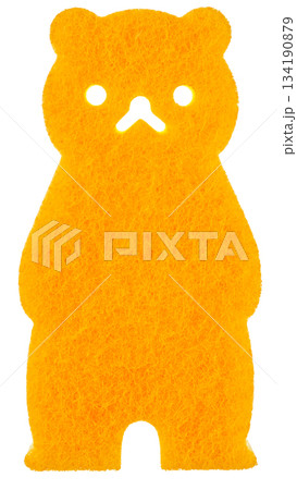 くま型スポンジの単体カット（白背景） 134190879