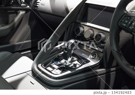 Jaguar F-Type Coupe 75 Luxury Interior Console 134192483