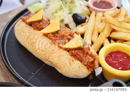 ホットドッグ ホットドック 食べ物 134197093