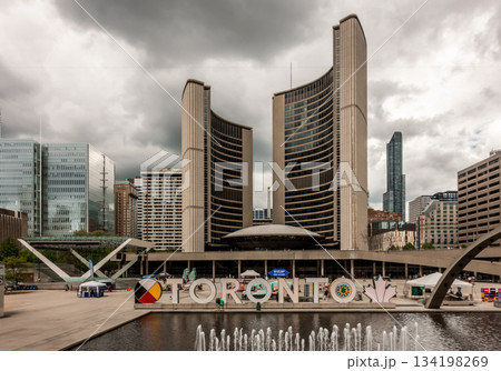 TORONTO, CANADA - May, 2025: View of Toronto Sign on Nathan Phillips Square, in Toronto, City Hall 134198269