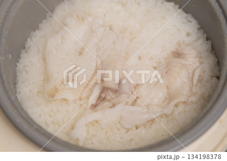 カレイの炊き込みごはん 134198378