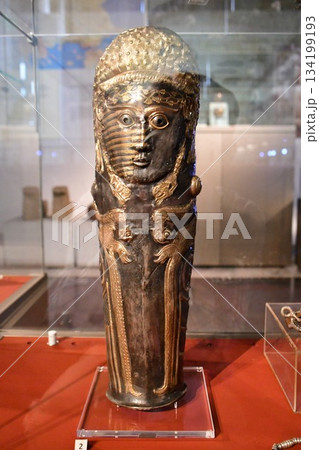 ブルガリア、ソフィア郊外、ボヤナ、国立歴史博物館、黄金製品 134199193