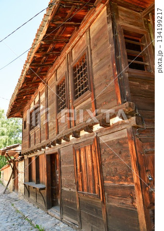 ブルガリア、コプリフシティツァ、ヨーロッパの美しい村30選、民家、石塀、街角風景 134199217