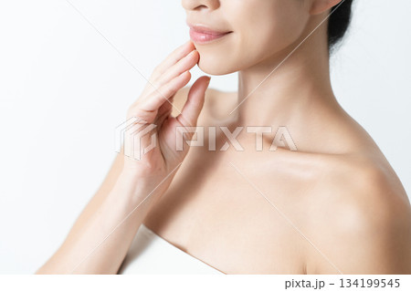 スキンケア　女性 134199545