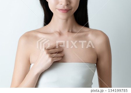 スキンケア　女性 134199785