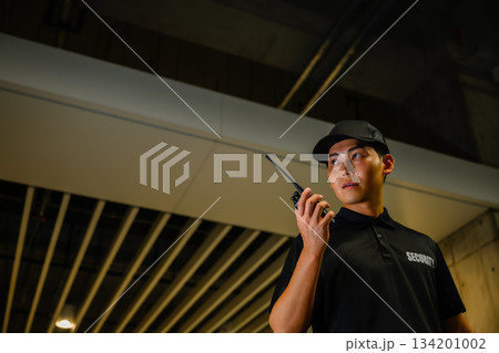 警備員 無線連絡 中 134201002